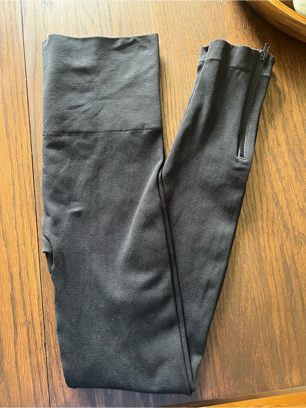 Spanx seamless ankle zip leggings